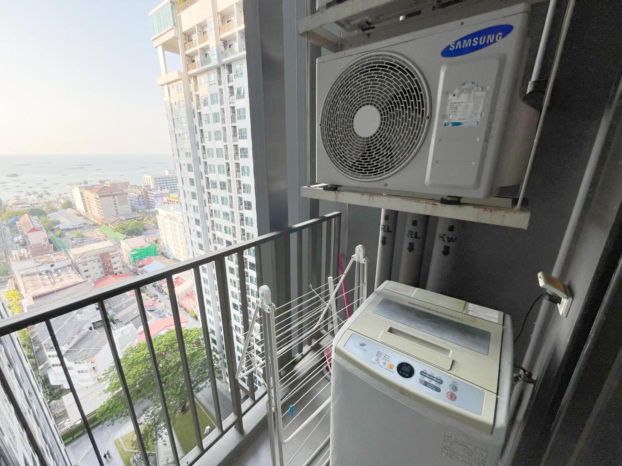 Ferienwohnung The Base Prime Pattaya Exterior foto